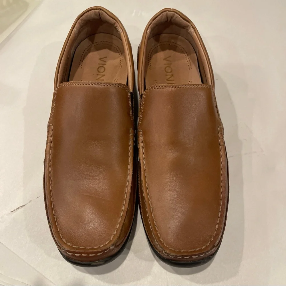 Vionic Preston men's slip-on loafers Size 8.5 Brown Expandable